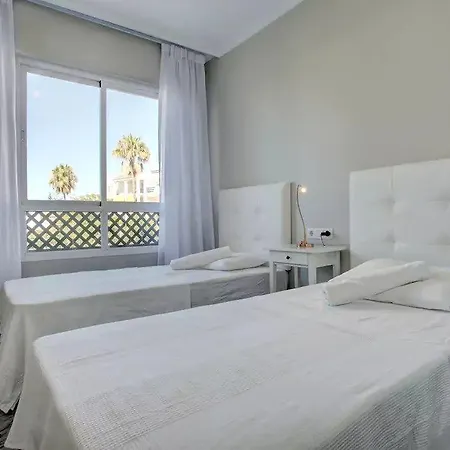 Marbella, Puerto Banus, * Marbellac